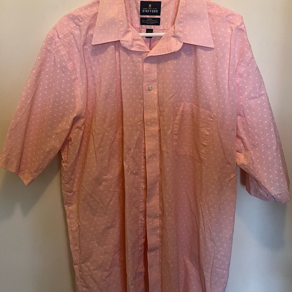 Stanford Travel Men’s Short Sleeve Button Up Pink with Fish Detail